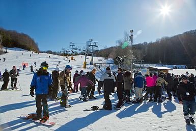 Blog post cover image The Best Snow Skiing and Snow Boarding in the Southwest corner of The Blue Ridge Mountains